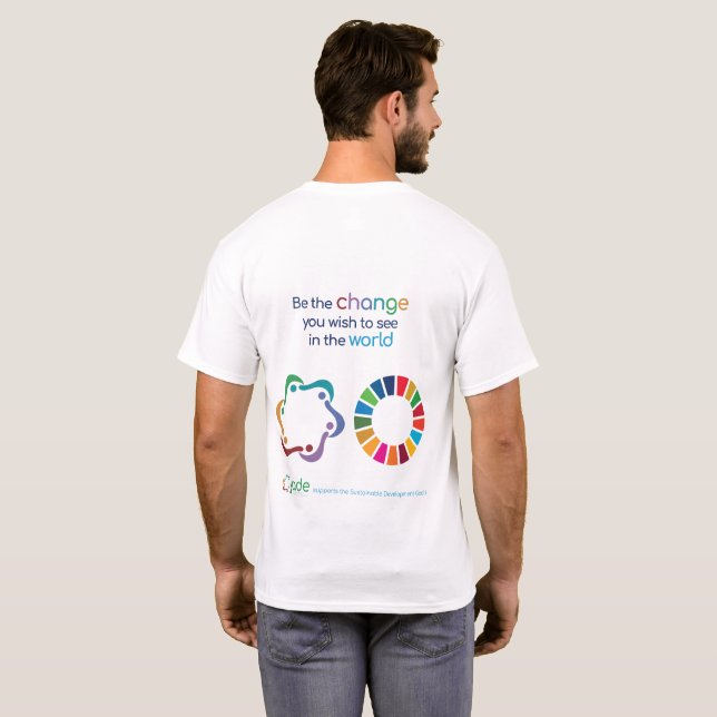 jade supporte les ODD - & Be the change T-shirt (Dos entier)