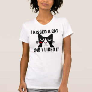 J'AI EMBRASSÉ UN CAT ET JE L'AI AIMÉ, T-shirts