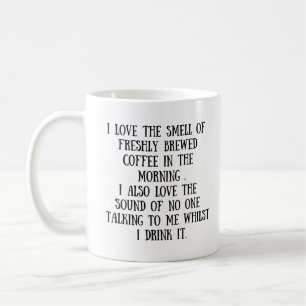 J'aime l'odeur de la tasse de café fraîchement