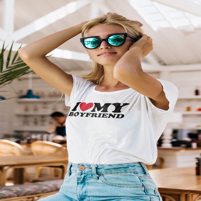 J'Aime Mon Petit Ami Avec T-Shirt Coeur (Créateur téléchargé)