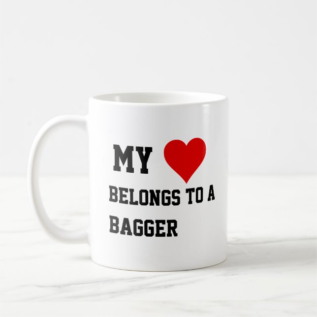 J'Appartiens À Une Mug De Bagger (Gauche)