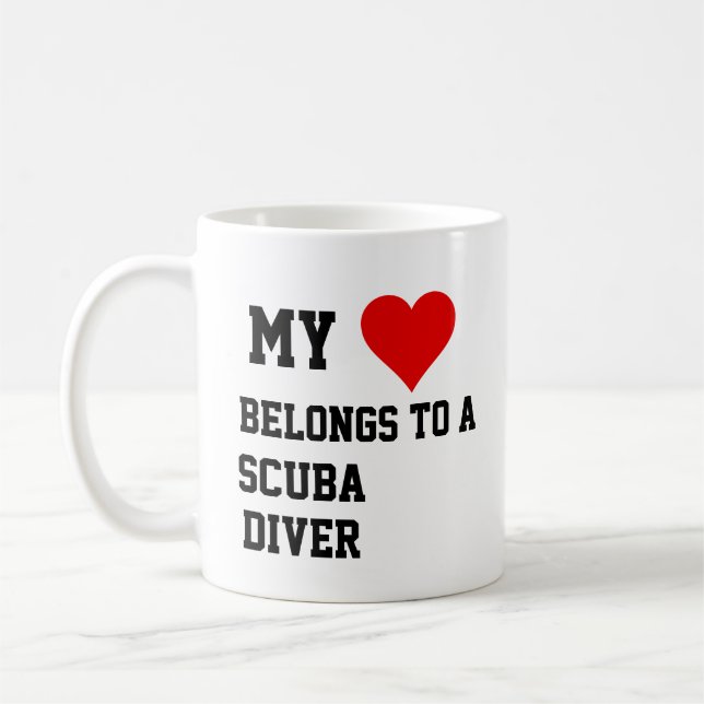 J'Appartiens À Une Mug De Plongeur (Gauche)