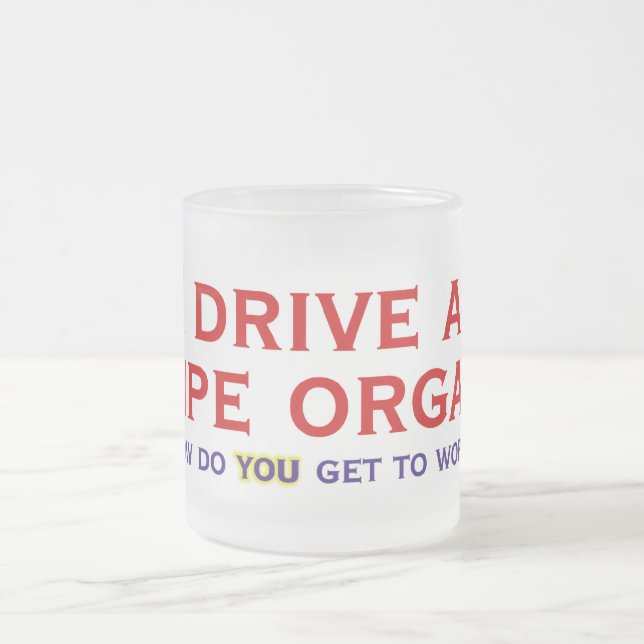 Je conduis un mug à l'orgue à tuyaux (Centre)