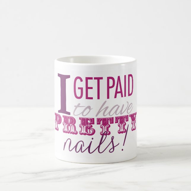 Je deviens payé pour avoir la jolie tasse de clous (Centre)