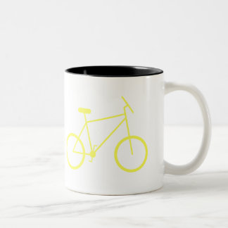 Je monte mon vélo pour travailler la tasse