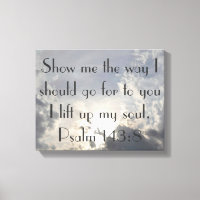 Je soulève ma toile enveloppée de vers de la bible