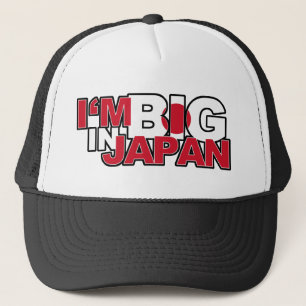 Je suis grand dans le casquette de camionneur du