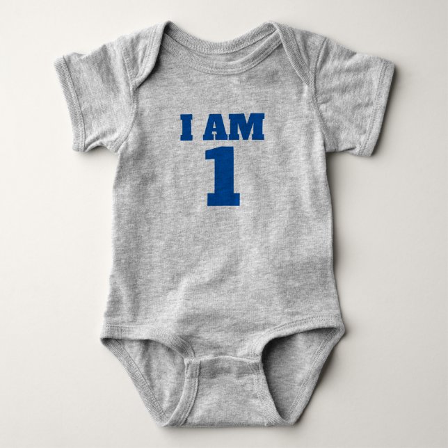 Je suis un body bébé bleu gris pour anniversaire (Devant)