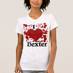 J'éclabousse le T-shirt de Dexter de coeur