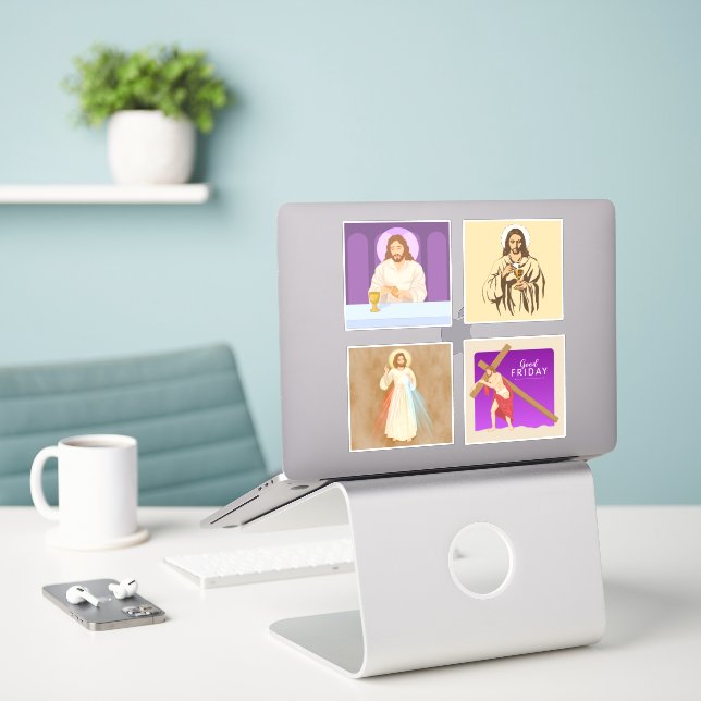 Jésus Christ met un autocollant (Ordinateur portable sur le bureau)