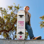 Jésus est Way, Vie, Vérité Skateboard<br><div class="desc">Christian Skateboard avec le verset biblique de Jean 14:6 Jésus lui dit : "Je suis le chemin, la vérité et la vie. Personne ne peut venir au Père sauf par moi". Les versets sont en couleurs pastel bleu et en calligraphie mixte et typographie minimaliste. Ce design de foi moderne et...</div>