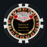 Jetons De Poker Mariage à (do-it-yourself Ville et État)<br><div class="desc">Chips de Poker style Casino. Mariage dans (Ajouter votre ville et votre État). Doté d'un design rouge, or et noir profond, prêt à être personnalisé. Faites une grande fête en faveur de gardien pour vos invités. Plus de couleurs sont disponibles. Remarque : Toutes les zones de modèle n'ont pas besoin...</div>