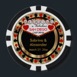 Jetons De Poker Mariage à (do-it-yourself Ville et État)<br><div class="desc">Chips de Poker style Casino. Mariage dans (Ajouter votre ville et votre État). Doté d'un design rouge, or et noir profond, prêt à être personnalisé. Faites une grande fête en faveur de gardien pour vos invités. Plus de couleurs sont disponibles. Remarque : Toutes les zones de modèle n'ont pas besoin...</div>