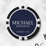 Jetons De Poker Nom et monogramme du Groomsman personnalisé<br><div class="desc">Cadeaux personnalisés Groomsman avec le nom,  le titre et la date du mariage personnalisés en style serif classique blanc sur arrière - plan bleu marine. Aussi parfait pour Best Man,  Père de la Mariée et plus.</div>