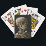 Jeu De Cartes Crâne avec brûler la cigarette Vincent van Gogh Ar<br><div class="desc">Vincent van Gogh (Néerlandais, 1853 - 1890) Crâne d'un squelette avec cigarette brûlante, 1885-1886, Huile sur toile Sans cadre : 32 cm × 24, 5 cm (13 po × 9, 6 po) Travail précoce de Vincent van Gogh. Ce petit tableau fait partie de la collection permanente du musée Van Gogh...</div>