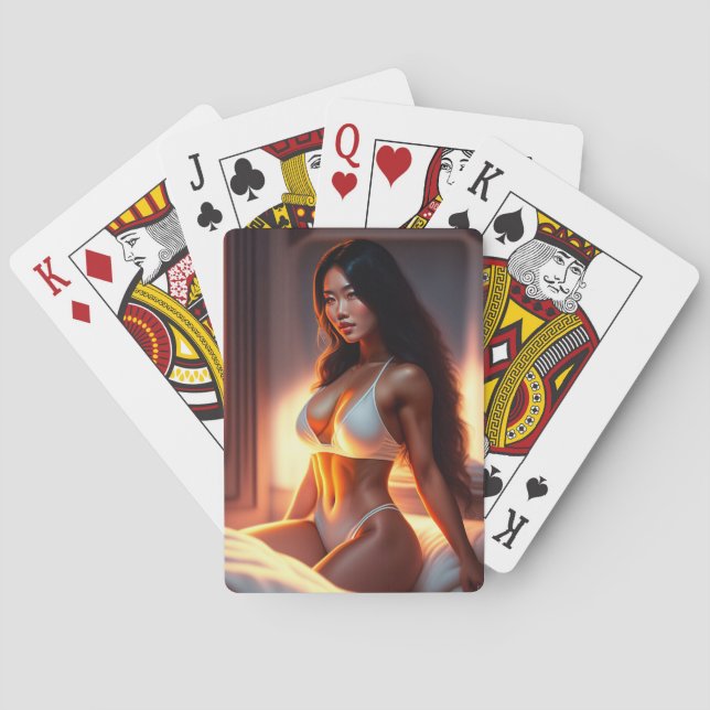 Jeu De Cartes Femme asiatique stupéfiante jouant aux cartes (dos)