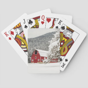 Jeu De Cartes Fresh snow on red barn