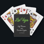 Jeu De Cartes Green Las Vegas Sparkings<br><div class="desc">Ces Las Vegas Playing Cards sont accentués de vert brillant type sur un arrière - plan noir, ce qui en fait la faveur parfaite pour un mariage de destination à Las Vegas. Il fait partie de la collection Mariage Green Las Vegas Sparkles. Si d'autres éléments de coordination sont nécessaires, il...</div>