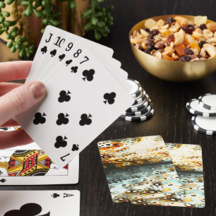 Jeu De Cartes Gris de mosaïque jeté sur la texture grise et cora