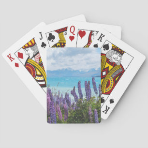 Jeu De Cartes lavande sur le rivage du lac
