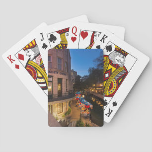 Jeu De Cartes Le Riverwalk À Dusk Dans Le Centre-Ville De San An