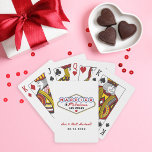 Jeu De Cartes Mariés dans le fabuleux Las Vegas blanc<br><div class="desc">Le blanc propre met en valeur l'emblématique panneau coloré Mariés dans le fabuleux Las Vegas sur ces cartes à jouer personnalisées au monogramme de mariage. Les noms des conjoints en écriture rouge et la date du mariage apparaissent sous le design classique du panneau. Tout le texte est entièrement modifiable avec...</div>