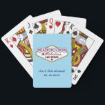Jeu De Cartes Mariés dans un Mariage Fabuleux à Las Vegas Monogr<br><div class="desc">Ces cartes à jouer personnalisées "Mariés dans un mariage fabuleux à Las Vegas" uniques et amusantes présentent un monogramme avec les noms des mariés et les dates du mariage sur un fond bleu clair. Couleurs de design noir,  blanc,  rouge,  bleu,  jaune et gris.</div>
