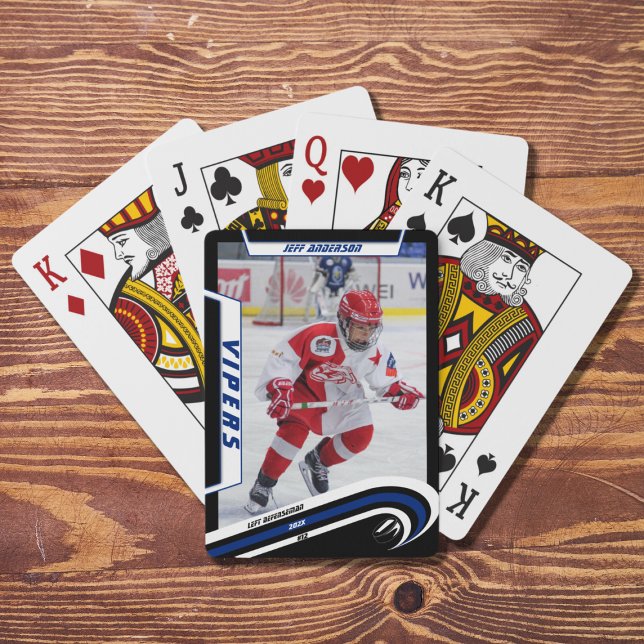 Jeu De Cartes Objet de collection pour joueur de hockey sur glac (Capture ice hockey memories with dynamic blue playing cards. Perfect souvenir or gift idea!)