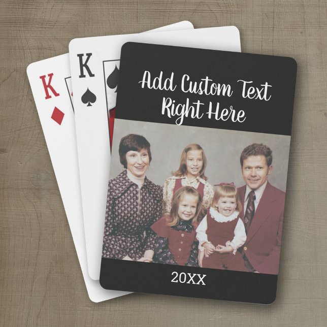 Jeu De Cartes Photo horizontale avec texte et année de la famill (Personalized playing cards with photos and an area for text such as a name or monogram)