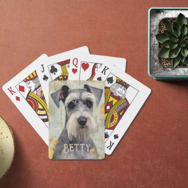 Jeu De Cartes Schnauzer personnalisé (Add a touch of cuteness to your card game with these pretty playing cards.)