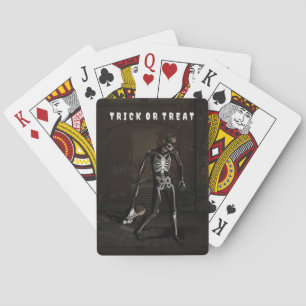 Jeu De Cartes Trick or Treat. Homme déguisé en squelette