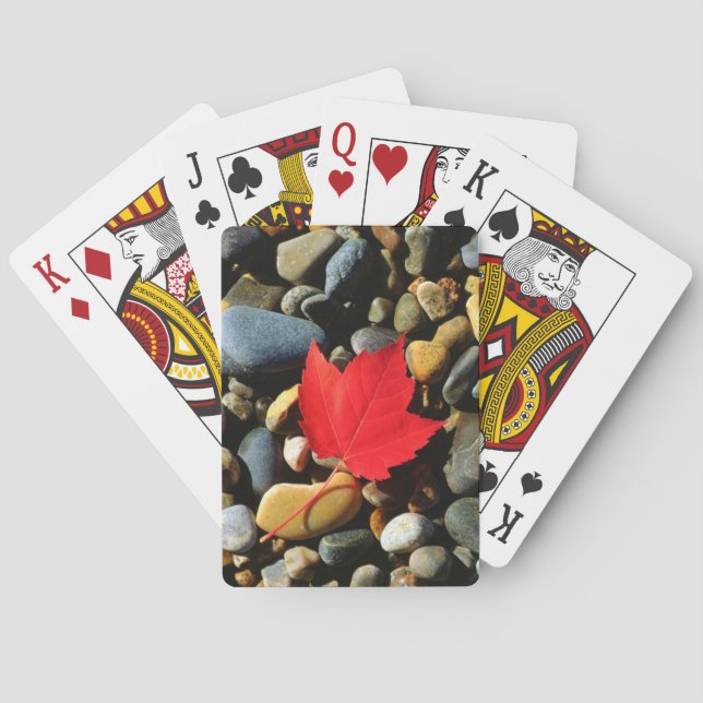 Jeu De Cartes Une feuille d'érable sur un fond rocheux (dos)