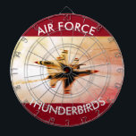 Jeu De Fléchettes Foules de la Force aérienne près du col<br><div class="desc">Great Air Force Thunderbirds ferme pass dart board prêt à être utilisé ou donné comme cadeau.</div>