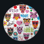 Jeu De Fléchettes Rétros hiboux<br><div class="desc">C'est une rétro et géniale conception impressionnante de hibou que j'ai créée avec des coeurs,  les hiboux,  le pois,  etc. C'est un cadeau parfait pour n'importe quel amant de hibou.</div>