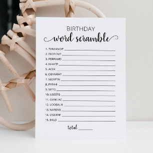 Jeu de mots mêlés d'anniversaire avec carte de jeu