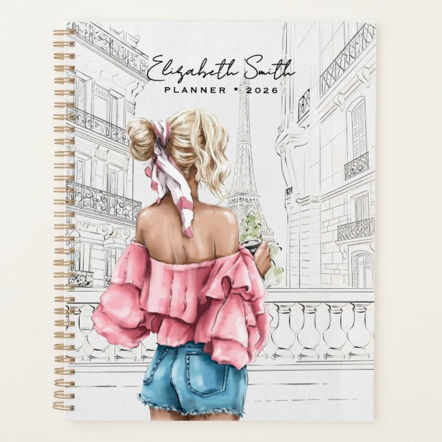 Jeune fille à la mode avec du café à Paris (Devant)