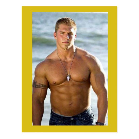 Jeune homme sur Beach-1 Carte Postale