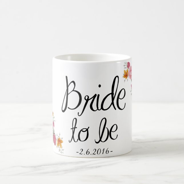 Jeune mariée à être tasse de café fleurie (Centre)