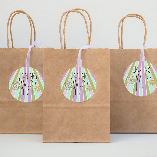 Jeune, sauvage et trois | Autocollant de préférenc (Créateur téléchargé)