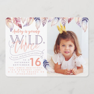 Jeune, sauvage et trois invitation d'anniversaire