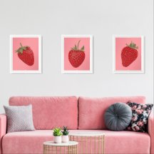 Fraises rouges mûres sur rose