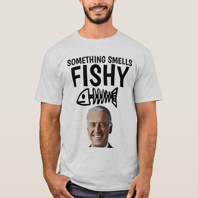 JOE BIDEN QUELQUE CHOSE SENTE DES T-SHIRTS DE PÊCH (Devant)