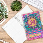 Joie Nom Personnalisé Joli rose Flamme rose<br><div class="desc">JoyPlanner - JoyPlanner floral rose joli - Ce planificateur girlie amusant et inspirant est parfait pour quiconque veut rester organisé avec les activités quotidiennes de la vie, des réunions, etc. Une excellente idée cadeau pour tous ceux qui participent au défi d'un mot. les enfants à adultes apprécieront ce planificateur amusant....</div>