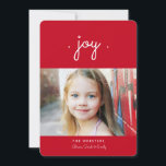 Joie simple Carte photo de vacances | Red<br><div class="desc">Un doux souhait pour Joy est le sentiment avec ce design simple et moderne pour un accueil de vacances. La police cursive en lettres de main est charmante décontractée et contemporaine. Sur le dos, il y a de la place pour votre message personnel/message d'accueil ou customisez-le facilement avec des photos...</div>