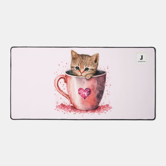 Joli Chaton dans une Tasse à Thé avec Monogramme d (Recto)