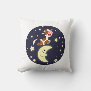 Joli coussin de vache de dessin animé sautant par-