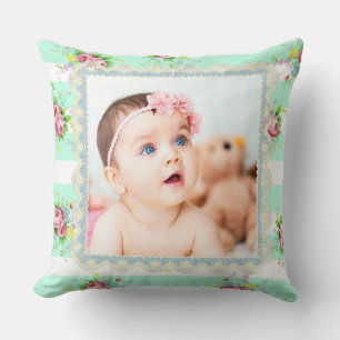 Joli coussin personnalisé aux fleurs sarcelle et r