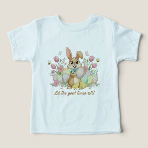 Joli lapin de Pâques avec des œufs colorés et le p
