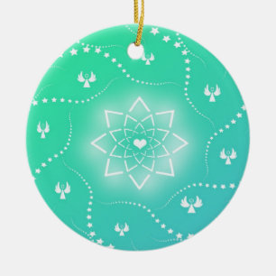 Joli ornement de Noël vert avec de petits anges