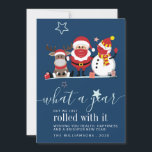 Joli Père Noël Reindeer Snowman 2020 Script Noël<br><div class="desc">Customisez cette mignonne carte de Noël "What A Year" avec votre propre message ou supprimez-la en cliquant sur le bouton "Personnalisez ce" ci-dessus. Apportez des réjouissances de Noël cette année avec cette carte drôle et mignonne personnalisable</div>